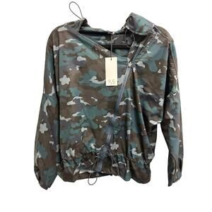 NEW 925FIT women d-side jacket in camo basil